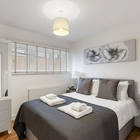 Two Bed Flat In Bush Hill Park Leilighet Enfield Eksteriør bilde
