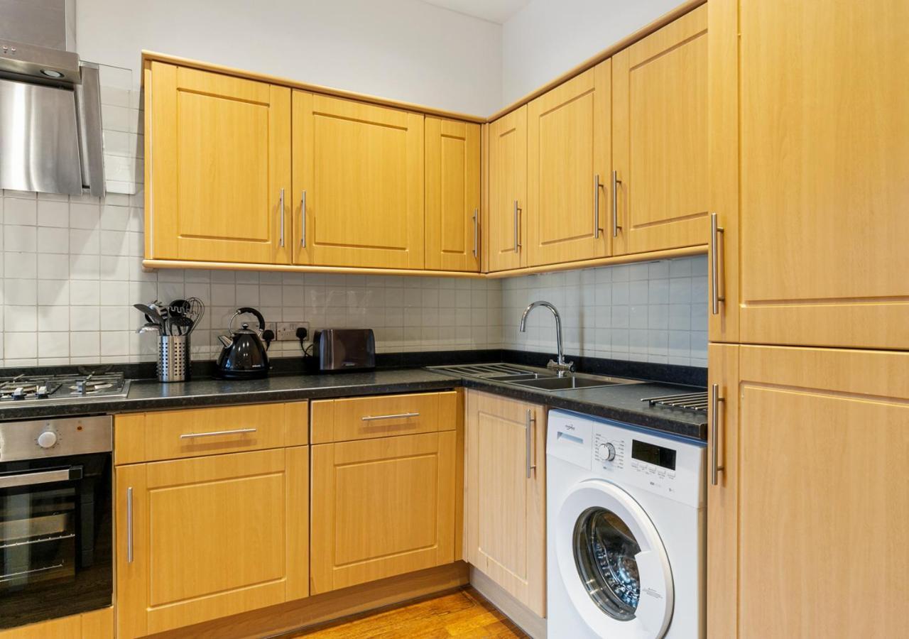 Two Bed Flat In Bush Hill Park Leilighet Enfield Eksteriør bilde