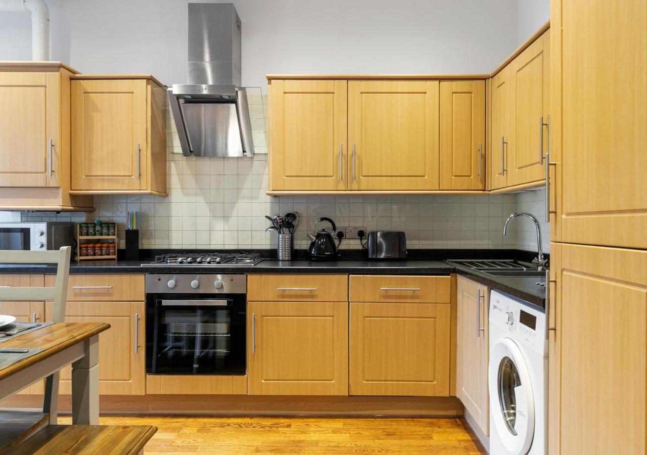 Two Bed Flat In Bush Hill Park Leilighet Enfield Eksteriør bilde