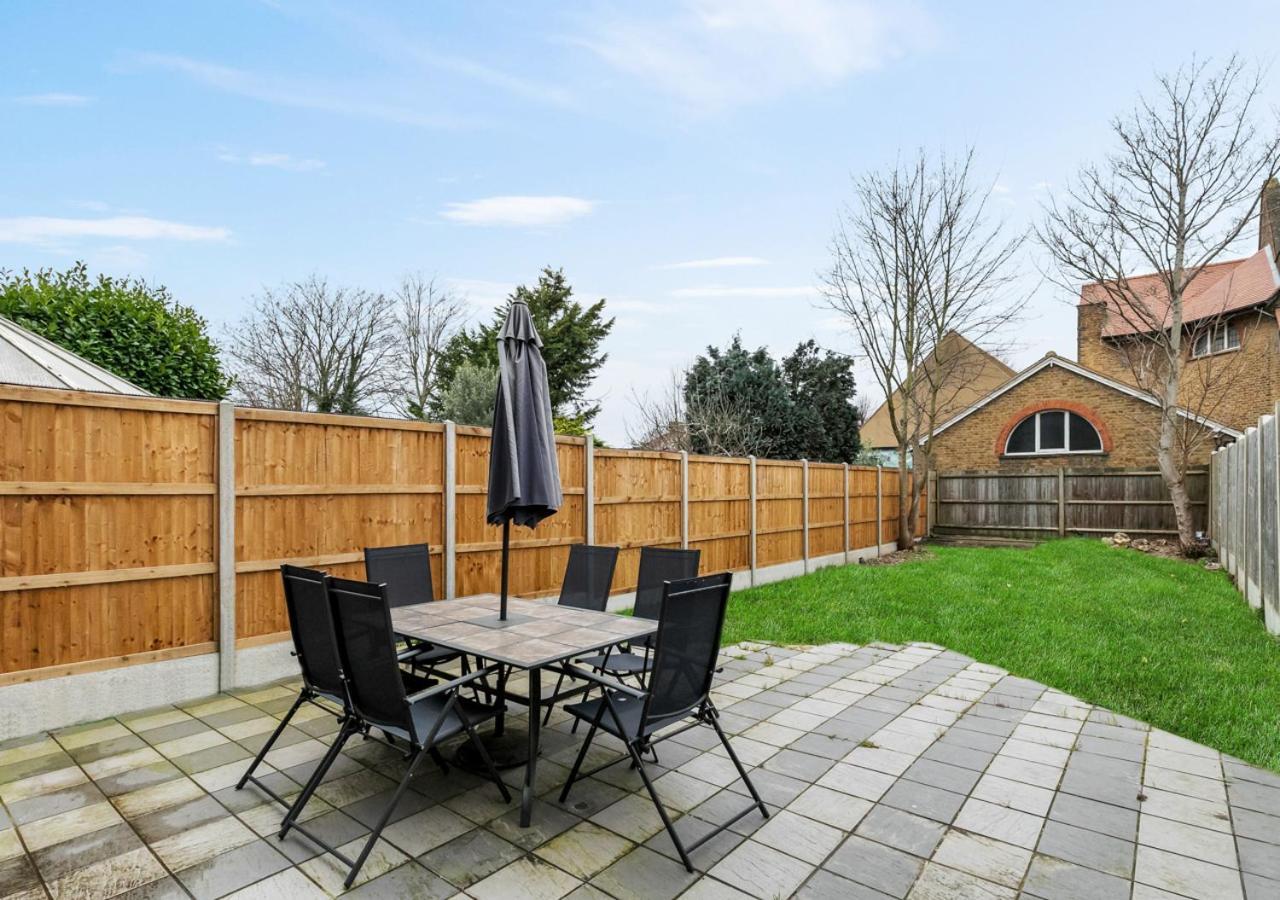 Two Bed Flat In Bush Hill Park Leilighet Enfield Eksteriør bilde