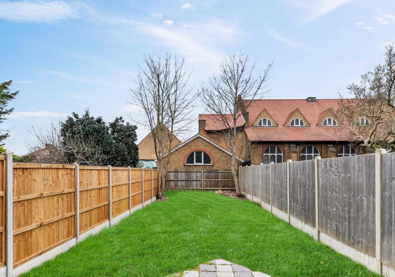 Two Bed Flat In Bush Hill Park Leilighet Enfield Eksteriør bilde